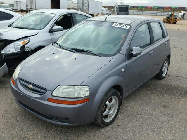 KL1TD66696B634041 - 2006 CHEVROLET AVEO BASE CHARCOAL photo 2