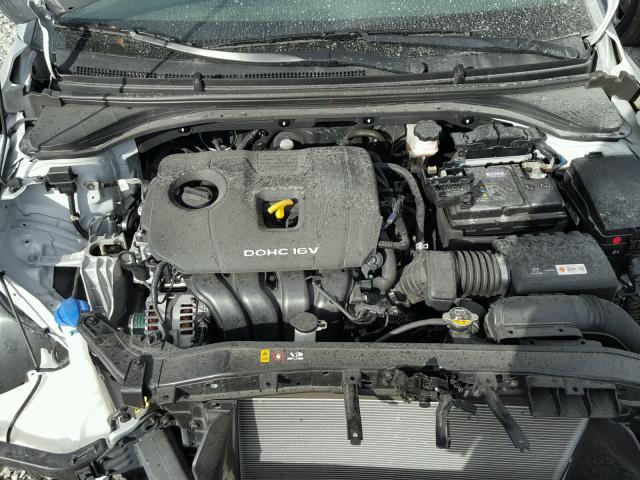 KMHD74LF1HU371057 - 2017 HYUNDAI ELANTRA SE SILVER photo 7