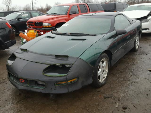 2G1FP22KXV2115316 - 1997 CHEVROLET CAMARO BAS მწვანე ფოტო 2