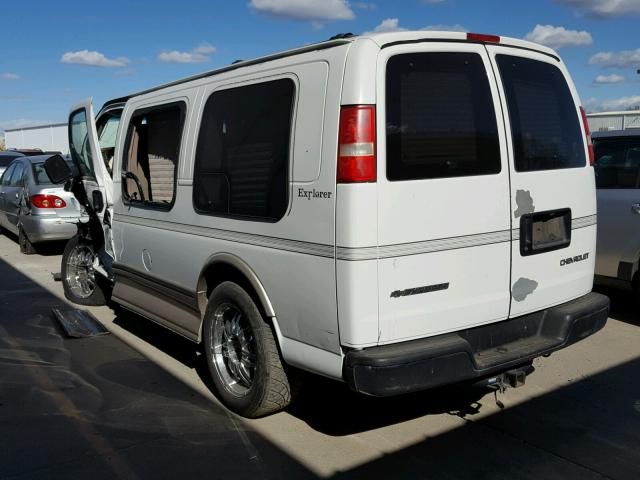 1GBFG15T631130110 - 2003 CHEVROLET EXPRESS G1 WHITE photo 3