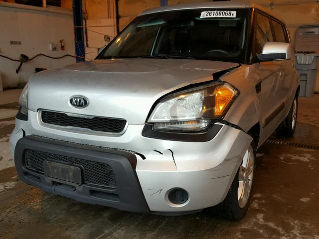 KNDJT2A25A7076247 - 2010 KIA SOUL +/!/S SILVER photo 2