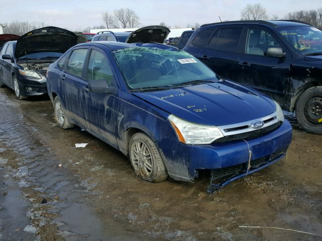 1FAHP35N88W239105 - 2008 FORD FOCUS SE BLUE photo 1