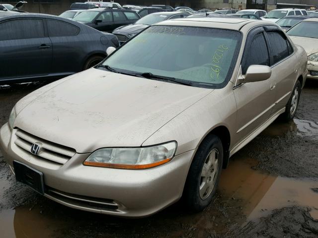 1HGCG165X2A066281 - 2002 HONDA ACCORD EX GOLD photo 2