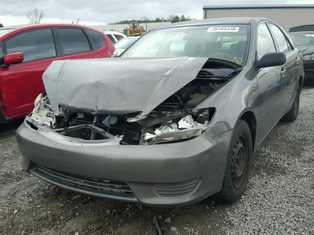 4T1BE32K95U974291 - 2005 TOYOTA CAMRY LE GRAY photo 2