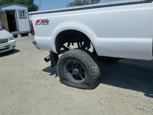 1FTNW21P03ED61537 - 2003 FORD F250 SUPER WHITE photo 9