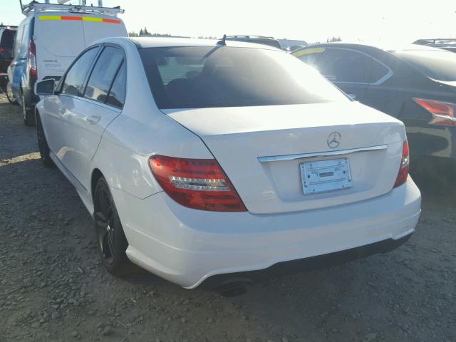 WDDGF4HB6EG242189 - 2014 MERCEDES-BENZ C 250 WHITE photo 3