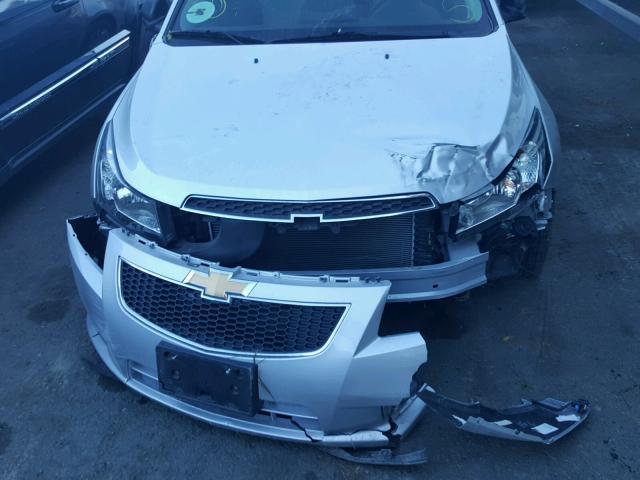 1G1PC5SH1B7299040 - 2011 CHEVROLET CRUZE LS SILVER photo 9