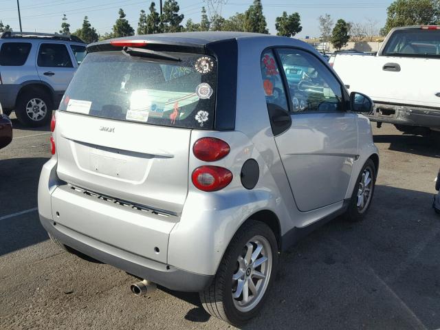 WMEEJ3BA6AK381581 - 2010 SMART FORTWO PUR SILVER photo 4