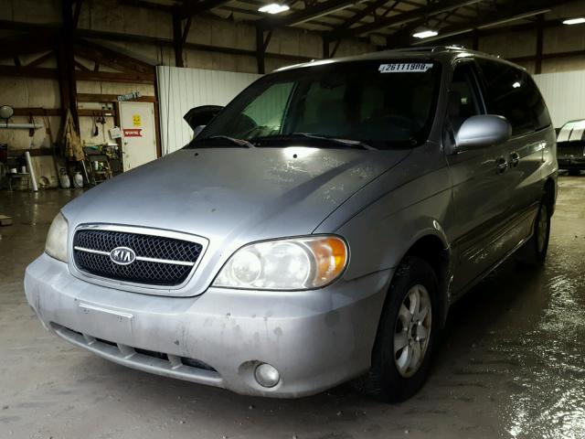 KNDUP131646552631 - 2004 KIA SEDONA EX SILVER photo 2