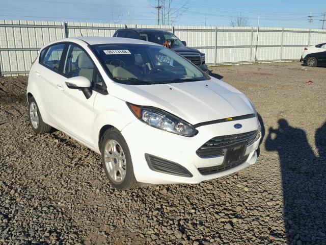 3FADP4EJ9FM162145 - 2015 FORD FIESTA SE WHITE photo 1