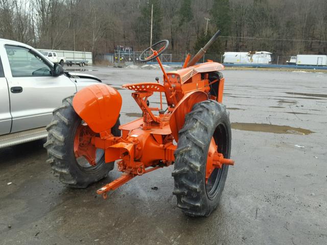 VAC4930045 - 1945 CASE TRACTOR ORANGE photo 4