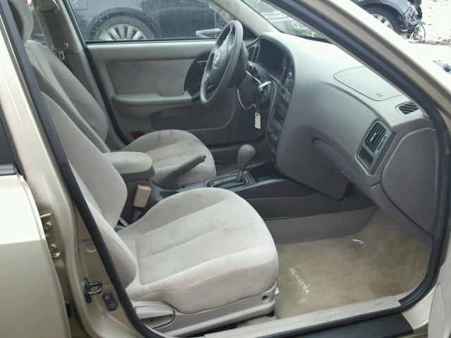 KMHDN46D35U955939 - 2005 HYUNDAI ELANTRA GL GOLD photo 5