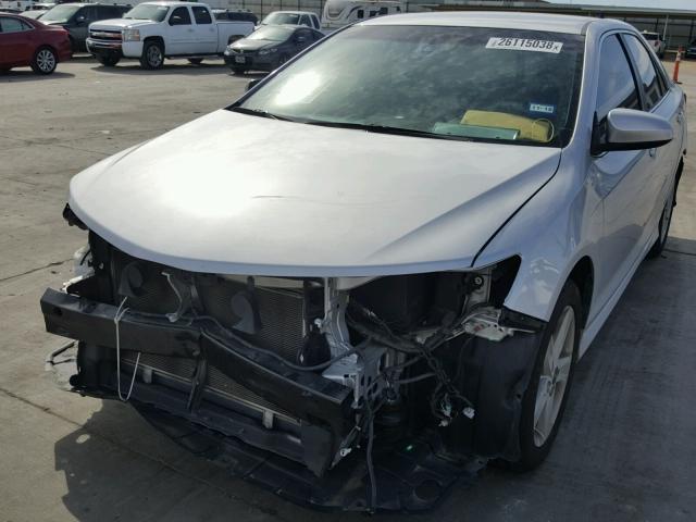 4T1BF1FK9EU318586 - 2014 TOYOTA CAMRY L SILVER photo 2