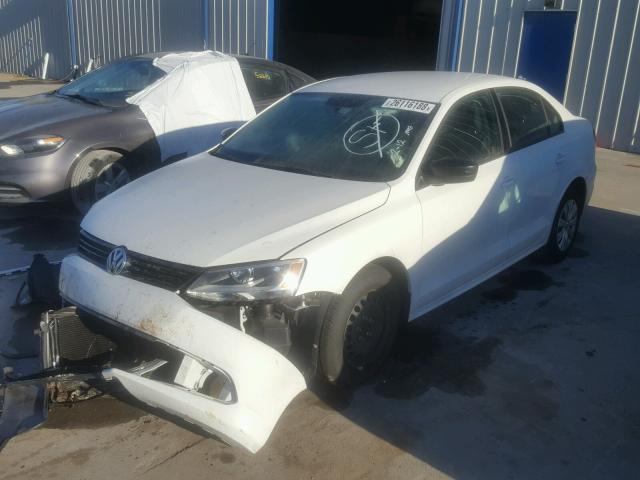 3VW2K7AJ6EM409155 - 2014 VOLKSWAGEN JETTA BASE WHITE photo 2