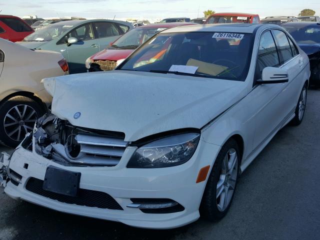 WDDGF5EB2BR162026 - 2011 MERCEDES-BENZ C 300 WHITE photo 2