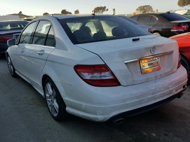 WDDGF5EB2BR162026 - 2011 MERCEDES-BENZ C 300 WHITE photo 3