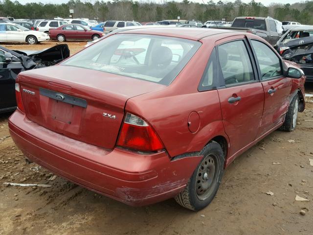 1FAFP34N75W170542 - 2005 FORD FOCUS ZX4 RED photo 4