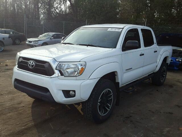 5TFJU4GN5EX062820 - 2014 TOYOTA TACOMA DOU WHITE photo 2