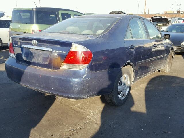 4T1BE32K15U387101 - 2005 TOYOTA CAMRY LE BLUE photo 4