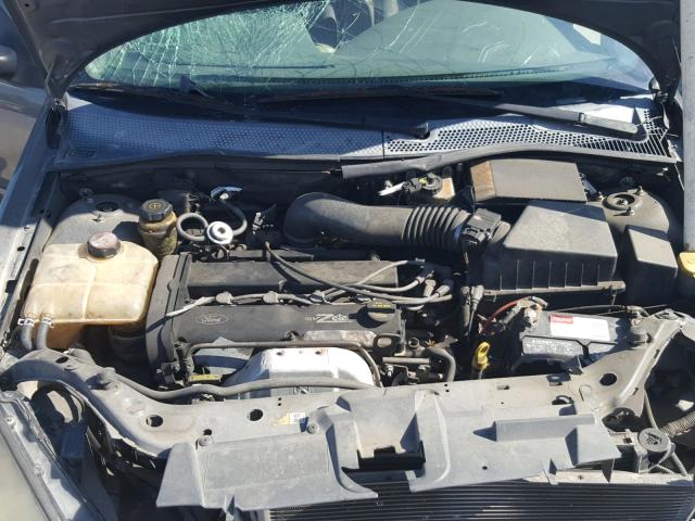 1FAFP34384W113909 - 2004 FORD FOCUS SE C GRAY photo 7