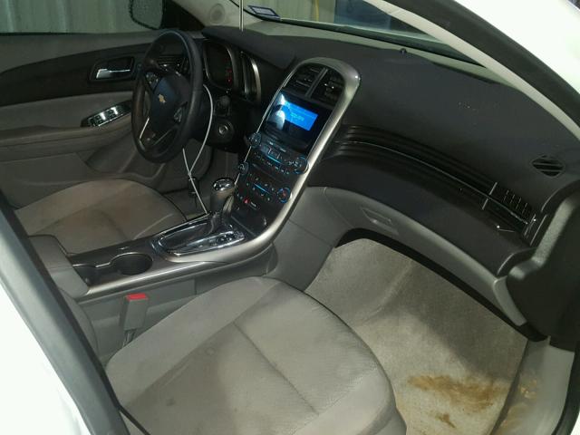 1G11A5SA4DF283759 - 2013 CHEVROLET MALIBU LS თეთრი ფოტო 5