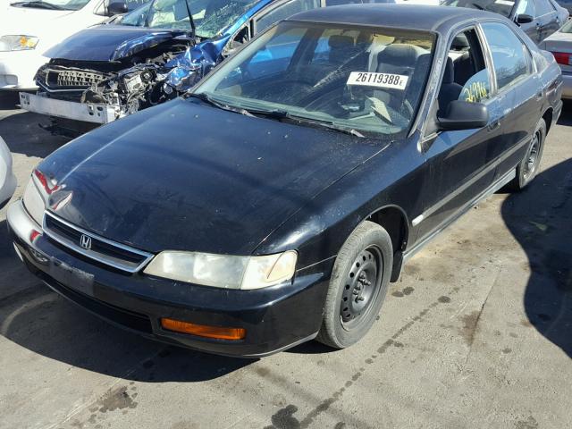 1HGCD5633TA127535 - 1996 HONDA ACCORD LX BLACK photo 2