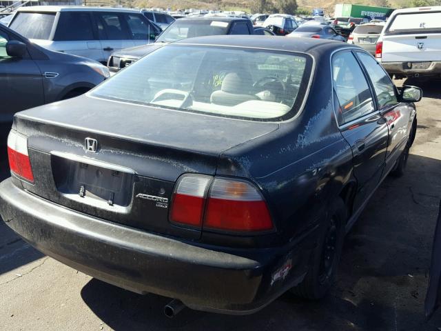 1HGCD5633TA127535 - 1996 HONDA ACCORD LX BLACK photo 4