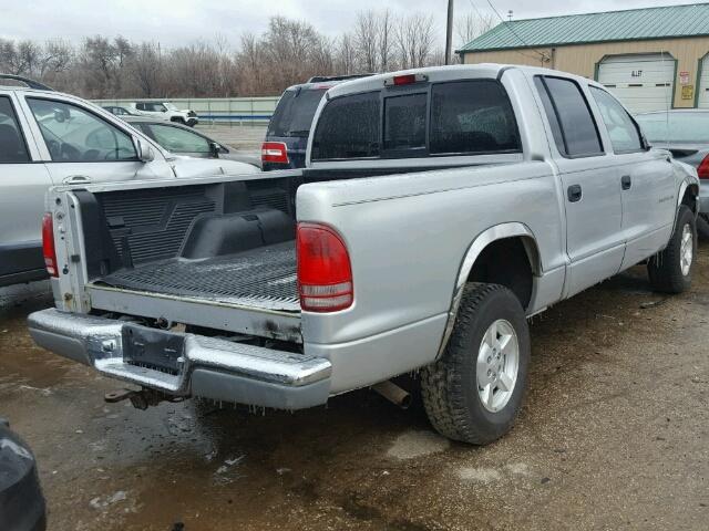 1B7HG48XX2S639307 - 2002 DODGE DAKOTA QUA SILVER photo 4