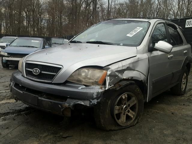 KNDJC733X45229109 - 2004 KIA SORENTO EX SILVER photo 2