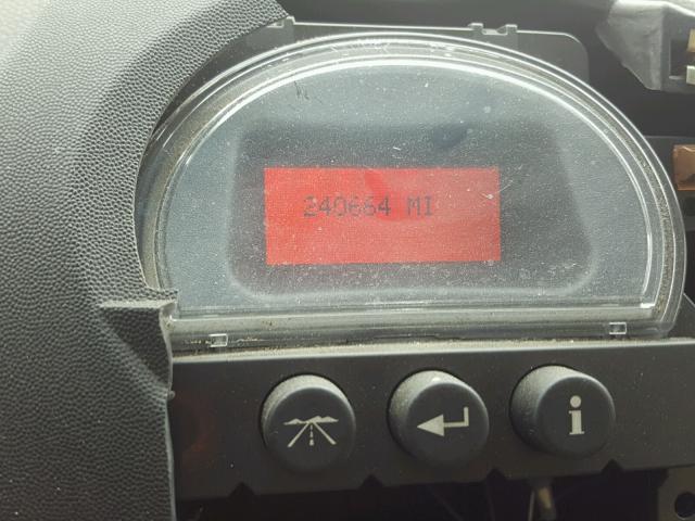 2G2WP522841233902 - 2004 PONTIAC GRAND PRIX GOLD photo 8