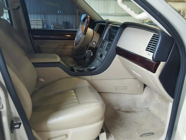 5LMEU88H75ZJ18948 - 2005 LINCOLN AVIATOR 金色 照片 5