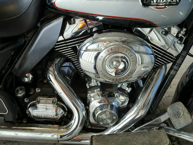 1HD1FC412BB629675 - 2011 HARLEY-DAVIDSON FLHTCU BLACK photo 7