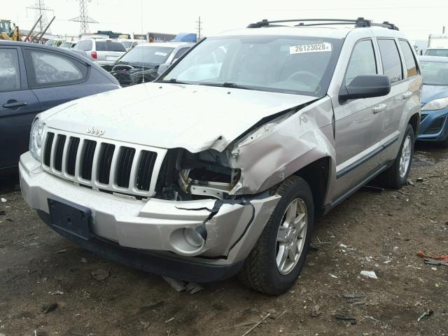 1J8GR48K17C606006 - 2007 JEEP GRAND CHER BEIGE photo 2