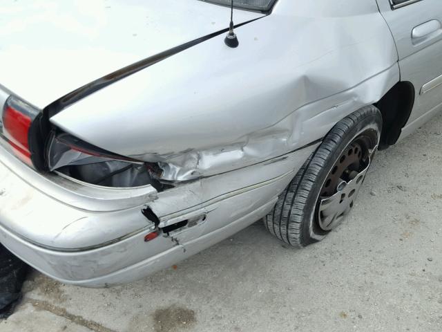 2G1WL52M0S1105264 - 1995 CHEVROLET LUMINA SILVER photo 10