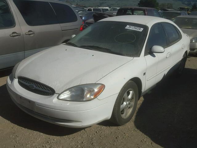 1FAFP55S0YG232507 - 2000 FORD TAURUS SES WHITE photo 2