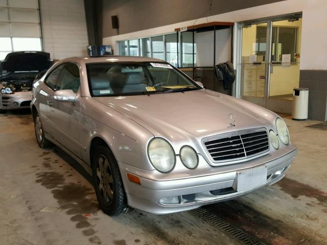 WDBLJ65G82F196576 - 2002 MERCEDES-BENZ CLK 320 SILVER photo 1