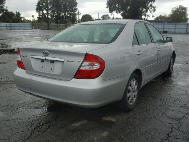 4T1BE30K33U137259 - 2003 TOYOTA CAMRY LE SILVER photo 4