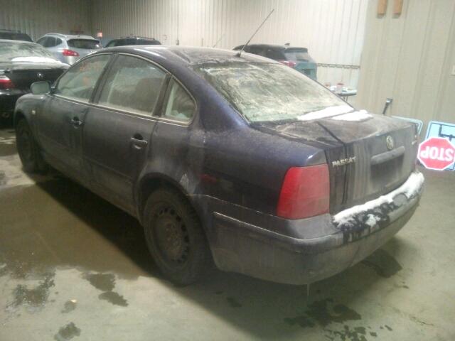 WVWEH23B21E035036 - 2001 VOLKSWAGEN PASSAT GLX 蓝色 照片 3