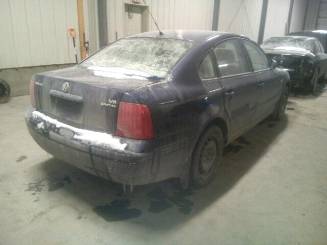 WVWEH23B21E035036 - 2001 VOLKSWAGEN PASSAT GLX 蓝色 照片 4