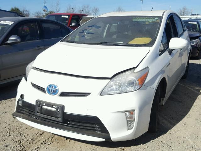 JTDKN3DU9D5562576 - 2013 TOYOTA PRIUS WHITE photo 2