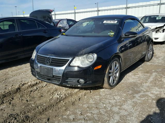 WVWFA71F79V019616 - 2009 VOLKSWAGEN EOS LUX BLACK photo 2