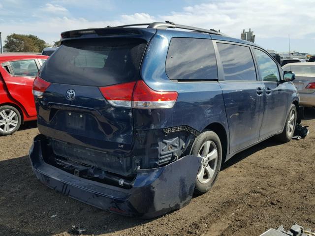 5TDKK3DCXCS264661 - 2012 TOYOTA SIENNA LE BLUE photo 4