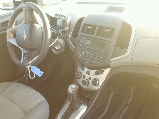 1G1JA5SH9G4108954 - 2016 CHEVROLET SONIC LS 白色 照片 9