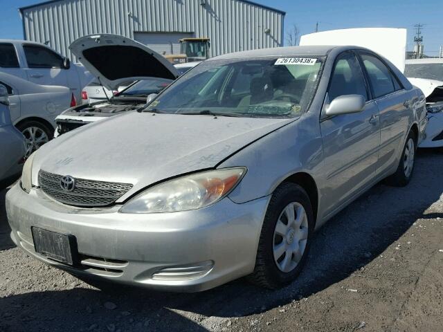 4T1BE32K54U926494 - 2004 TOYOTA CAMRY LE SILVER photo 2