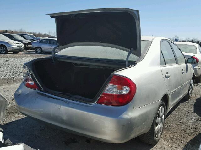 4T1BE32K54U926494 - 2004 TOYOTA CAMRY LE SILVER photo 4