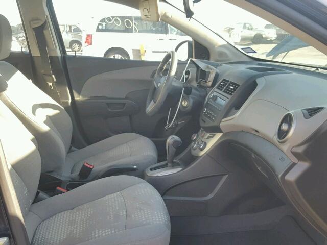 1G1JA5SH2F4115257 - 2015 CHEVROLET SONIC LS 蓝色 照片 5