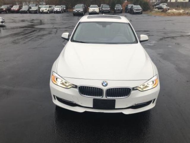 WBA3A9C52FKW74540 - 2015 BMW 335 I WHITE photo 6