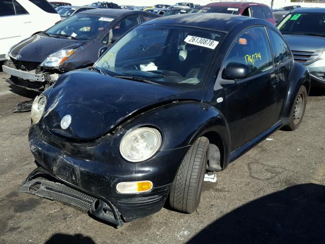 3VWCC21C4YM452225 - 2000 VOLKSWAGEN NEW BEETLE შავი ფოტო 2