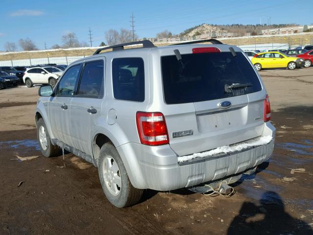 1FMCU93158KE64035 - 2008 FORD ESCAPE XLT SILVER photo 3