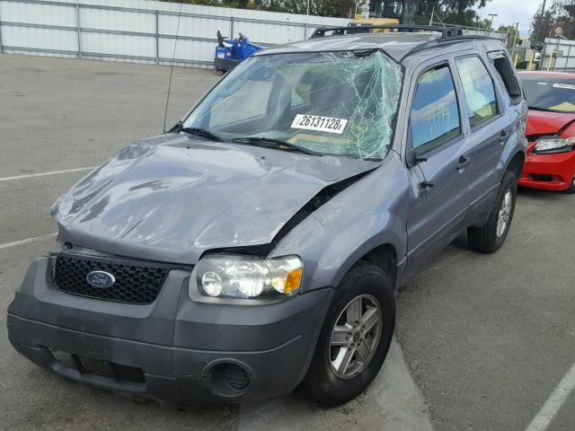 1FMCU02Z87KA29611 - 2007 FORD ESCAPE XLS GRAY photo 2